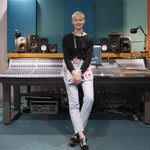 Catrin Lewis - @catrinslproduction - Instagram
