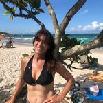 Cecilia Velez - @cecilia.velez.5437 - Instagram