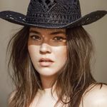 Ivey Celeste Hall - @iveyhalll - Instagram