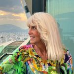 Celia Barry - @celiebee13 - Instagram