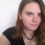 Celia Roberts - @sillypoppers - Instagram