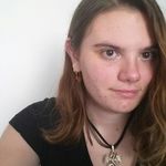 Celia Roberts - @the_true_dragon_mother - Instagram