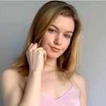 Céline Baker Strong - @celinebakerstrong - Instagram
