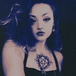 @charismamoon222 - Instagram