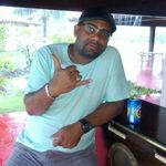 Charles Ely - @chalesmary - Instagram