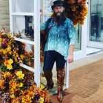 Charlie Bear - @mrbearinheels - Instagram