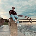 Charlie Becker - @charlie._.becker - Instagram