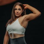 Charlotte Stone - @charlotteannabelle91 - Instagram