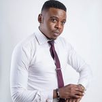 CHE Parker Antithèse - @parkerantithese - Instagram