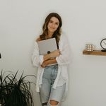 Chelsea | Brand Designer | St. Augustine, FL - @costadesignstudio - Instagram