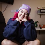 Chelsea Gardner - piercing apprentice - @chelsdoespiercings - Instagram