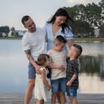Bryan & Chelsie Hill - @homewiththehilltribe - Instagram
