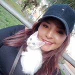 Cheryl Flores - @vivita.flo - Instagram
