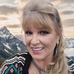 Cheryl Menard - @gigimenard - Instagram