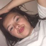 Chloe Bates - @chloe.bates.505 - Instagram