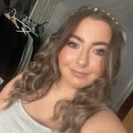 Chloe Bates - @chloe.bates - Instagram