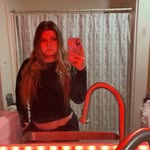 Chloe Burgess - @chlo.burgess - Instagram