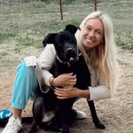 Chloe Carver - @get_fit_w_clogotzflo - Instagram