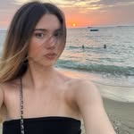 chloe - @chloecarvera - Instagram