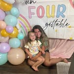 Chloé Hatfield - @fourleafchlo - Instagram