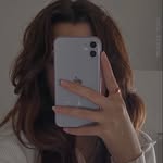Chloe Lewis - @chloelewisbeauty - Instagram