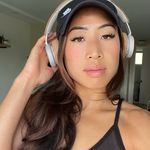 Chloe Noël - @misschloegolightly - Instagram