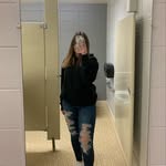 chloe pelzel - @chloes.closettttt - Instagram