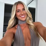 CHLOE ROBERTS - @chloe.roberts__ - Instagram