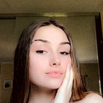 Chloe Wall - @chloewall03 - Instagram