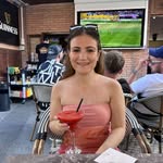 Chloe Wall - @chlowall - Instagram