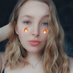 Chloe Wall - @chloe_wall02 - Instagram