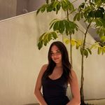 Chloe Wall 🪩 - @_chloe_wall - Instagram