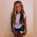 Chloe Warren - @chloe.warren.353 - Instagram