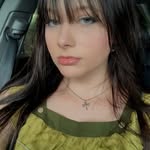 Christine - @chrisahlst - Instagram