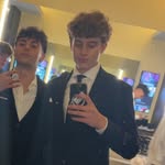 @chris_andro26 - Instagram