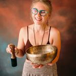 Christina Bolstad - @aligned_in_light - Instagram