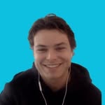 Chris Cavalaris - @_walkingon_ - Instagram