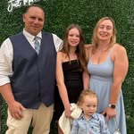 Christine Caviness - @cmcvss18 - Instagram