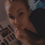 Christina Chesmore - @chesmorechristina - Instagram