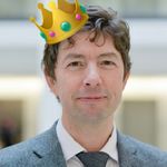 Viro-Gott Christian Drosten - @christiandrosten_virologenking - Instagram