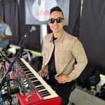 Chris Duenas - @chris_onthekeys - Instagram