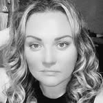 Christa Biederman - @chrisduh - Instagram