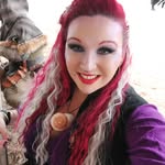 Chrissy Eckhoff - @costume.izable_chrissy - Instagram