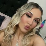 Estelle Christakos - @estellechristakos - Instagram