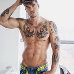Chris Hickson - @hillshaveeys - Instagram