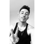 Chris Landeros - @chris.landeros.7 - Instagram