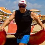 Chris Lechner - @cathyahskahala - Instagram