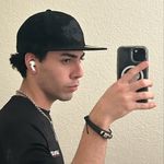 Chris Molina - @thatpretty_mthfkr - Instagram