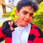 Chris Narvaez - @chirsnarvaes - Instagram