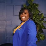 Christine Neblett - @thecourierconnect - Instagram